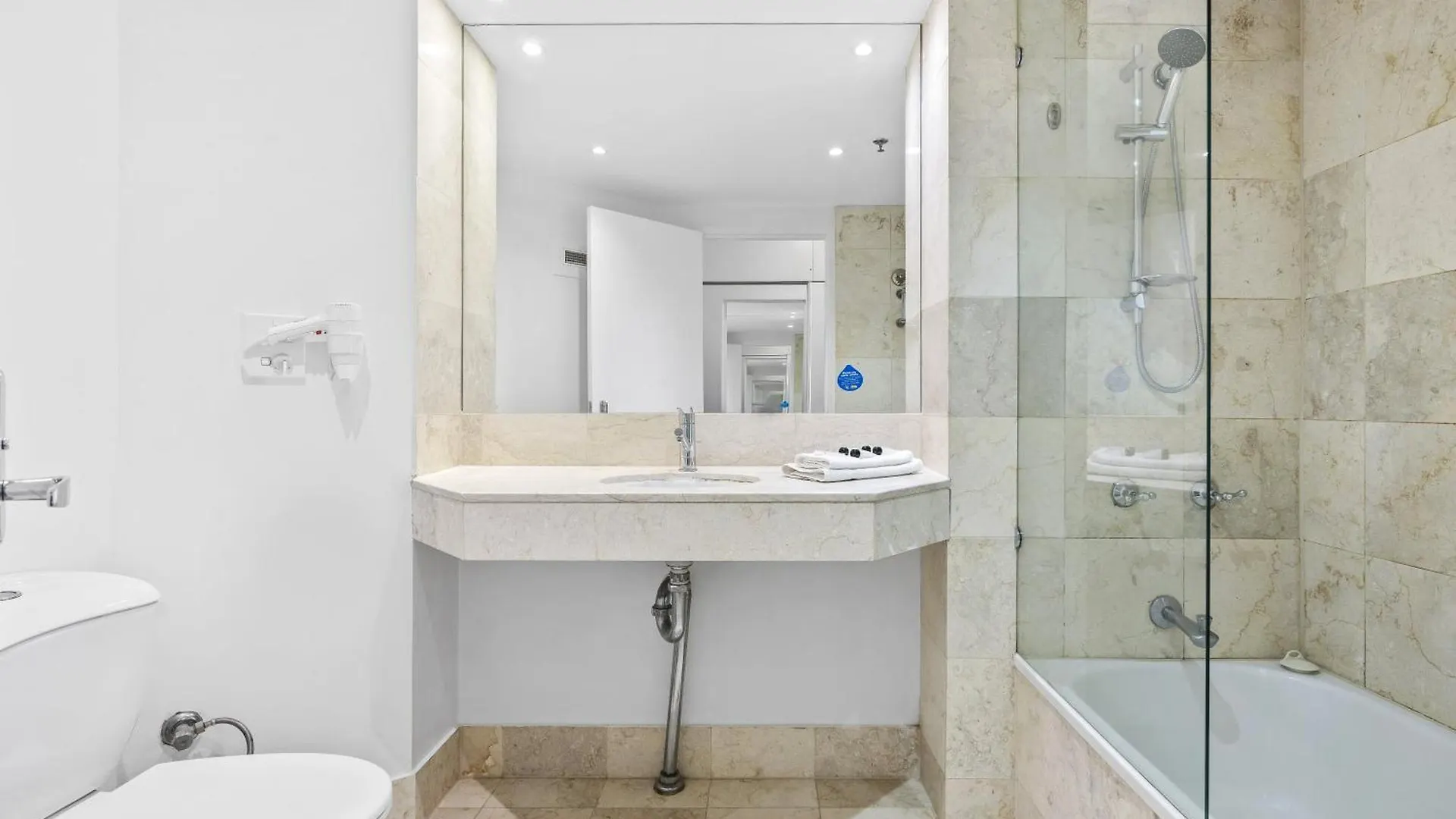 Modern Twin Units In Surfers Paradise - Q Stay Gold Coast