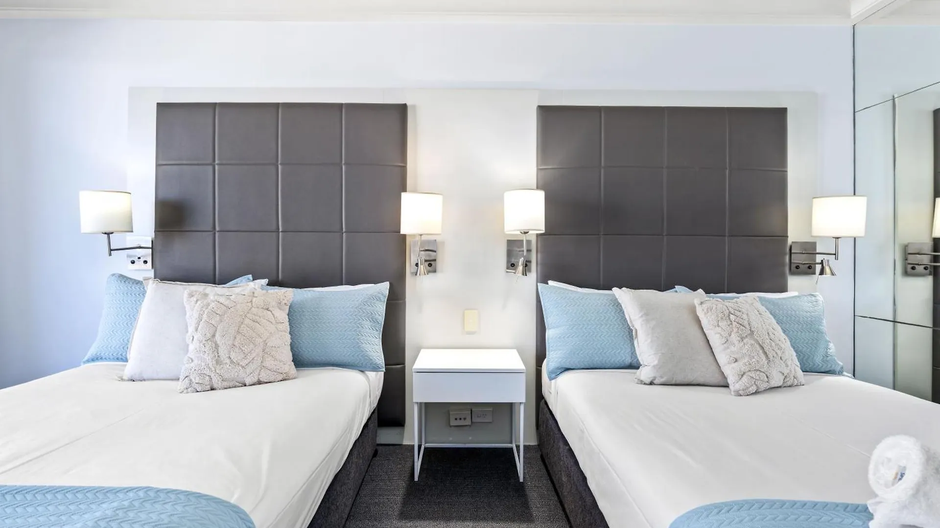 Modern Twin Units In Surfers Paradise - Q Stay Gold Coast Avustralya